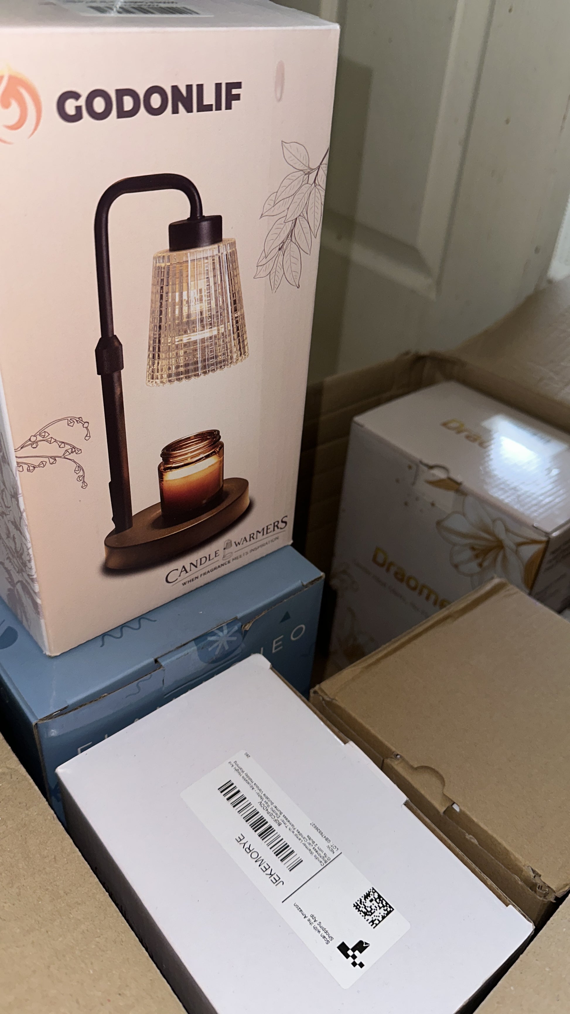 GODONLIF candle warmer lamp with packaging and box in the background